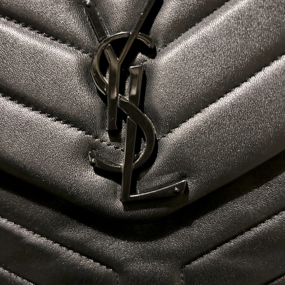 Saint Laurent Black Shoulder Bag. YSL Lou Lou - BLK. NEVER USED!!! - Picture 1 of 12
